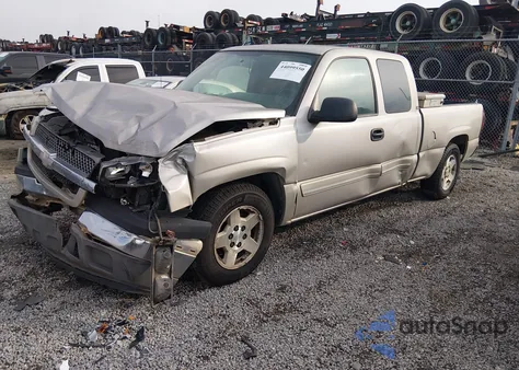 2005 Chevrolet Silverado 1500 Ls z USA, uszkodzony, nr VIN 1GCEC19Z75Z256918